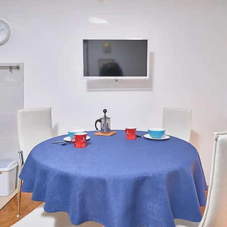 Andrea Mit Stadtblick Appartement